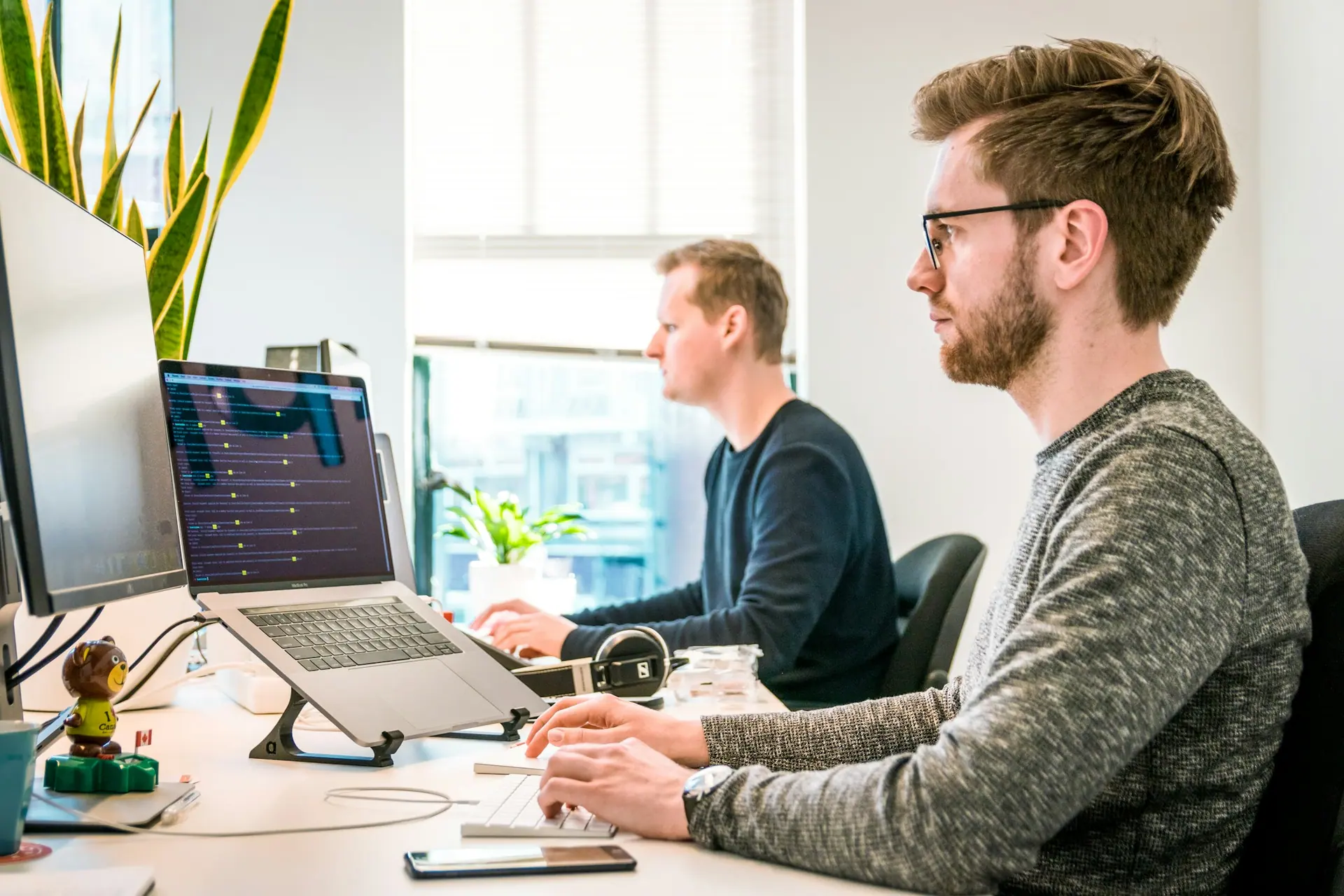 IT services and technology support process in a business environment